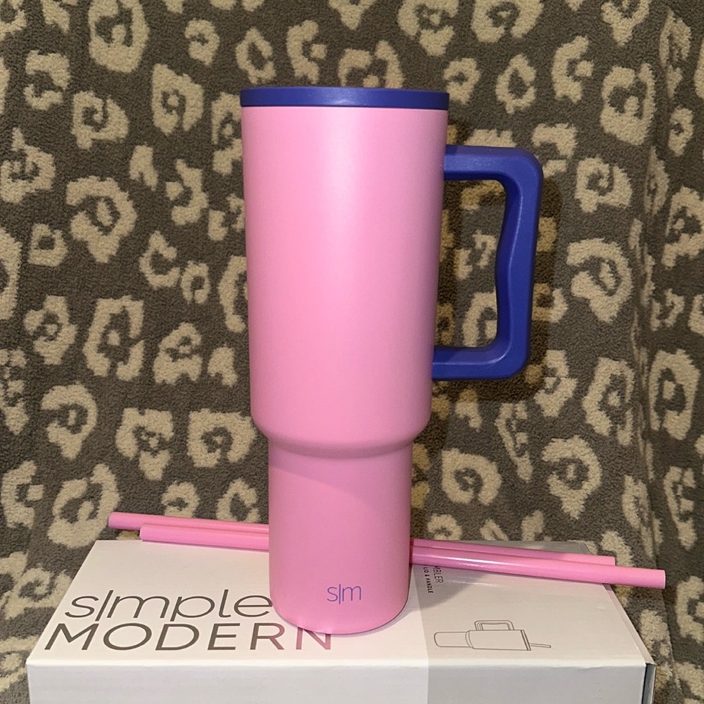 Simple Modern TREK 40oz Tumbler in Rose Plum 😘 New 🆕 & Never Used ❣️❣️